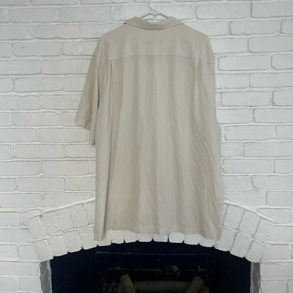 Mens Tommy Bahama button up shirt - Picture 2 of 4